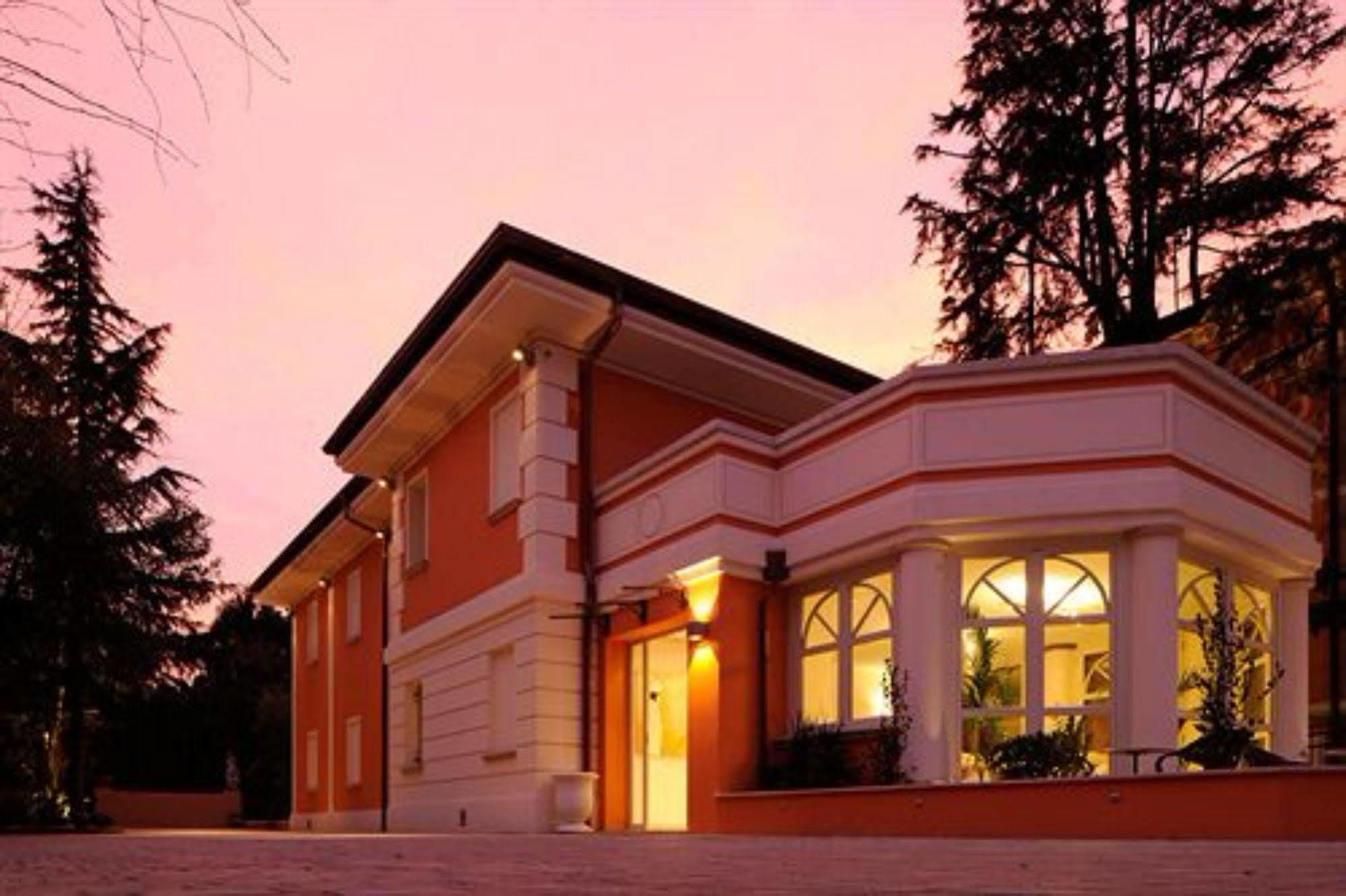Relais Il Giardino Segreto Maison De Charme Desenzano del Garda Exterior photo