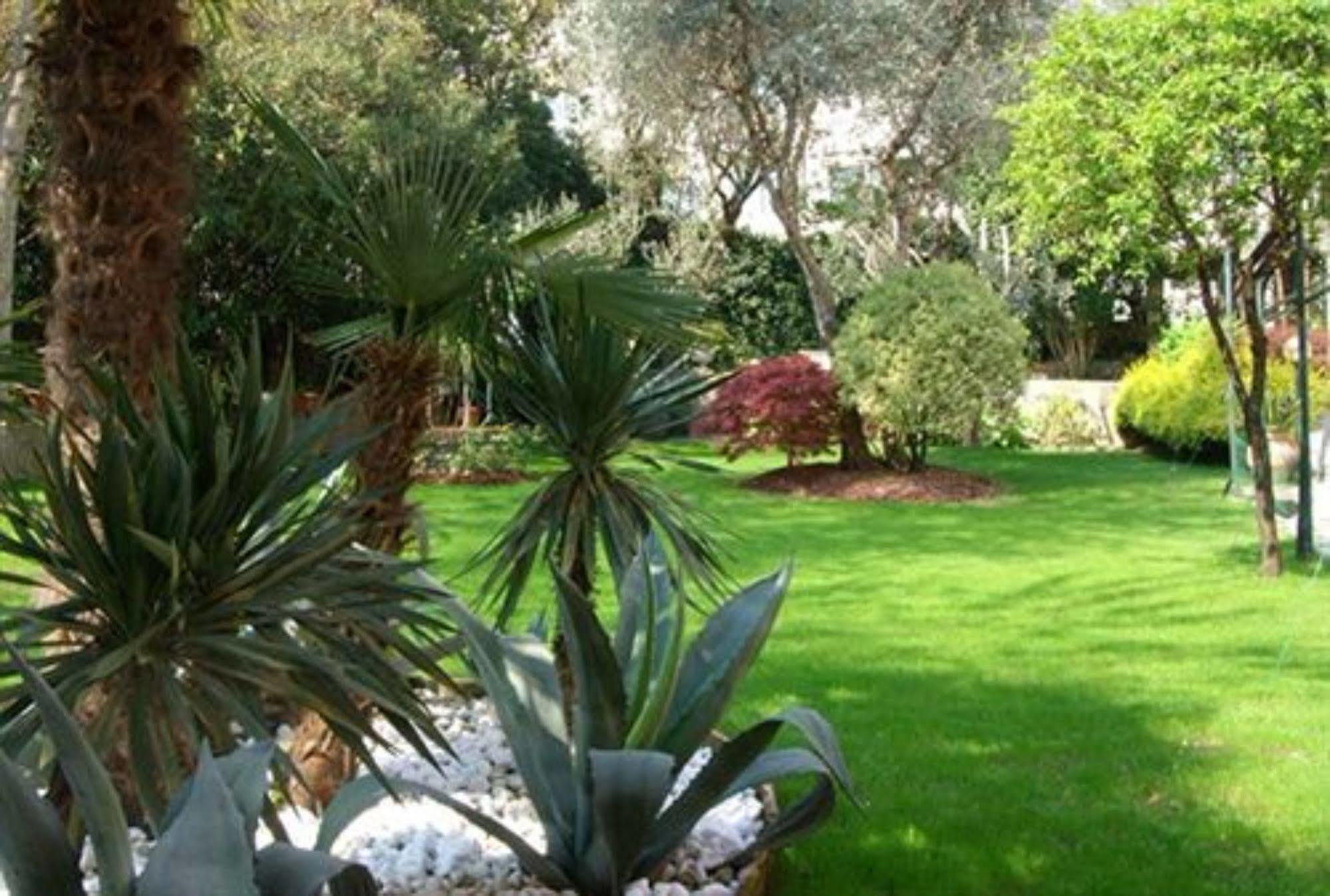 Relais Il Giardino Segreto Maison De Charme Desenzano del Garda Exterior photo