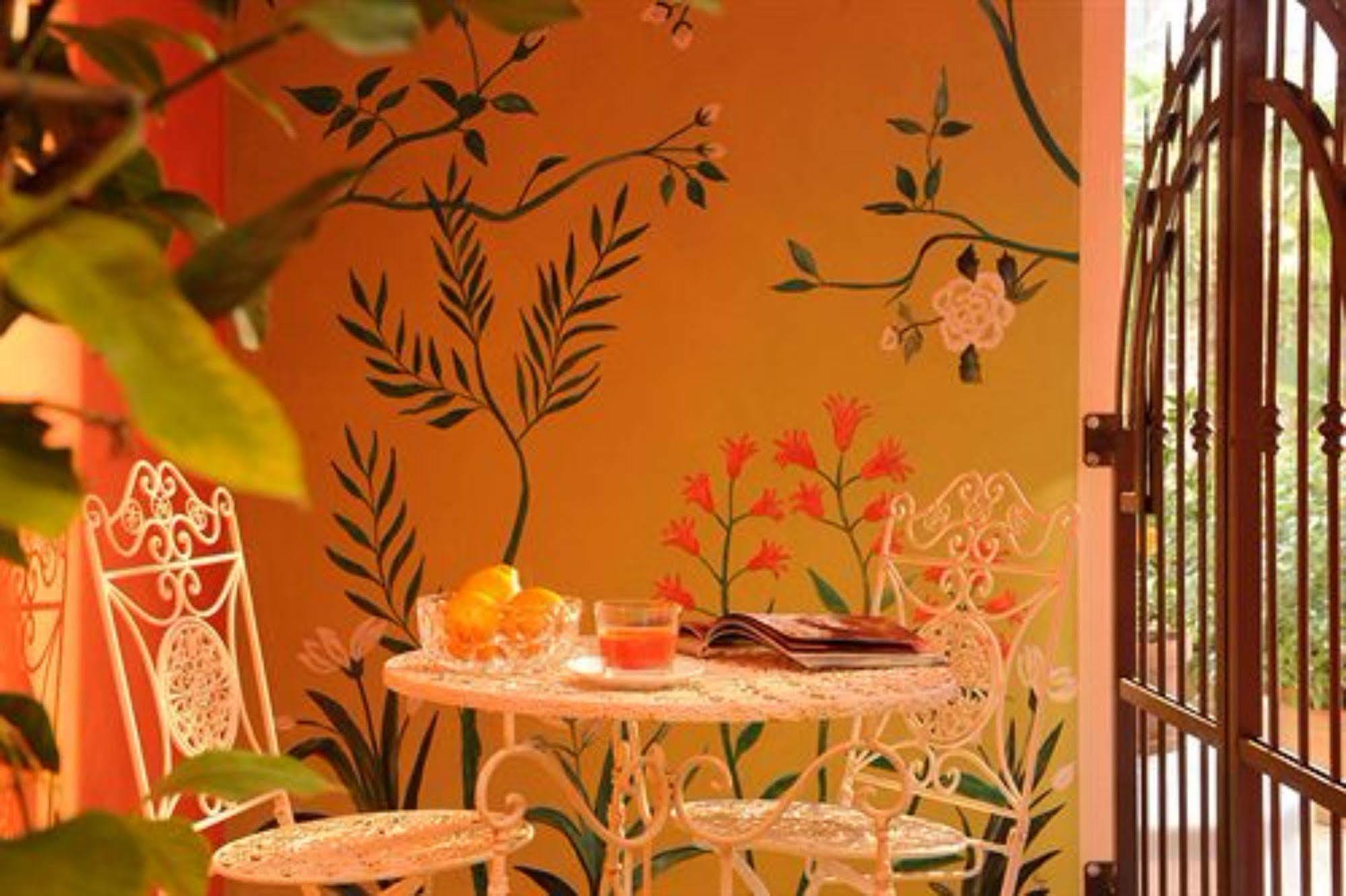 Relais Il Giardino Segreto Maison De Charme Desenzano del Garda Exterior photo